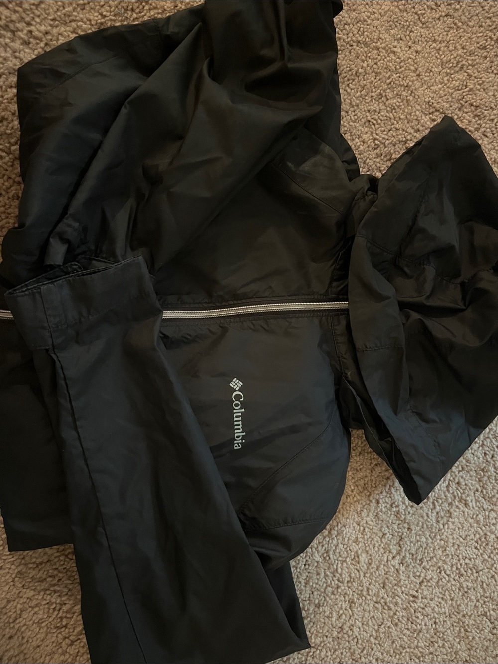 Columbia Black Hooded Packable Windbreaker